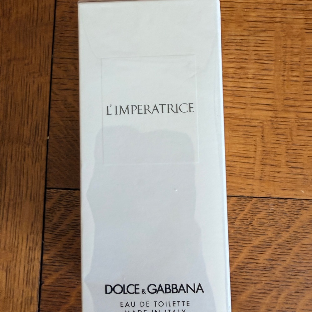 Dolce & Gabbana Fragrance Box in White